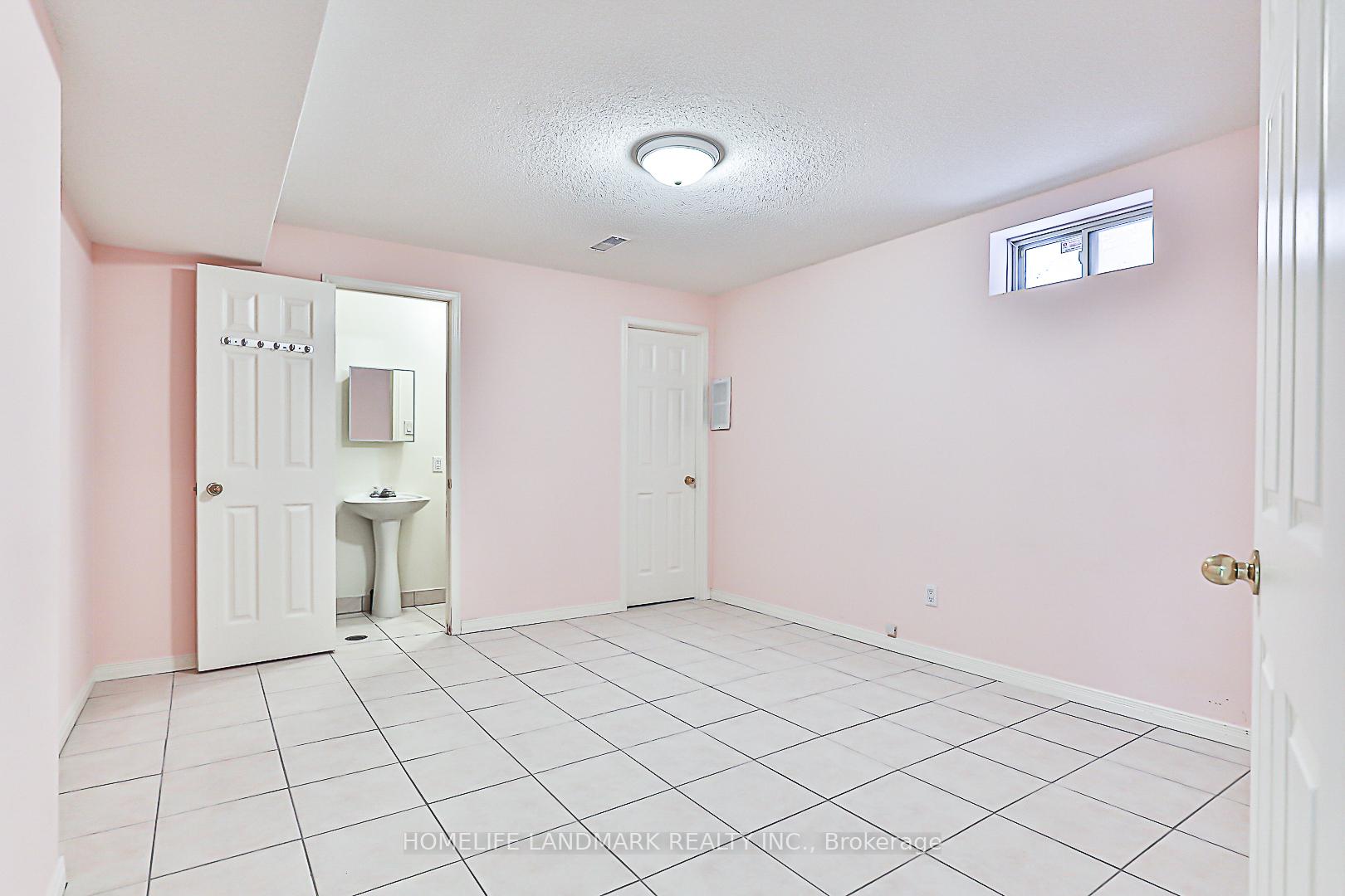 Photo 35 of 40 Kingmount Crescent, Richmond Hill, Bayview Hill — HOMEH