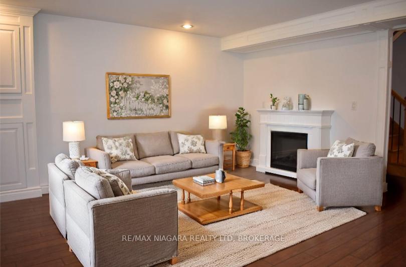 Photo 6 of 34 Barry Street, St. Catharines, Haig — HOMEH
