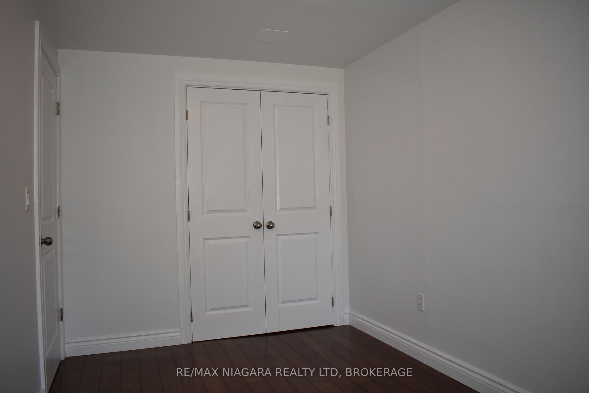 Photo 17 of 34 Barry Street, St. Catharines, Haig — HOMEH