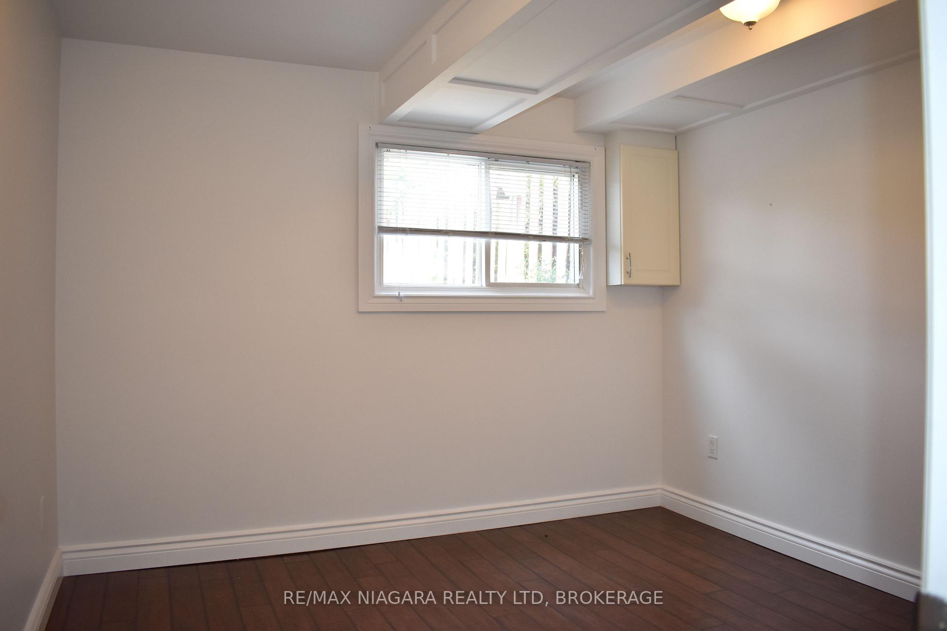 Photo 20 of 34 Barry Street, St. Catharines, Haig — HOMEH