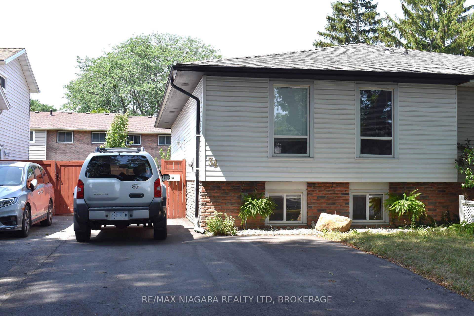 Photo 25 of 34 Barry Street, St. Catharines, Haig — HOMEH