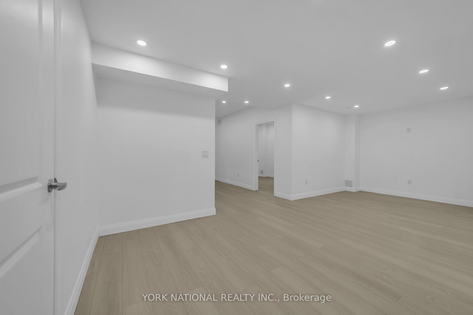 Photo 7 of 67 Menotti Drive, Richmond Hill, Oak Ridges — HOMEH
