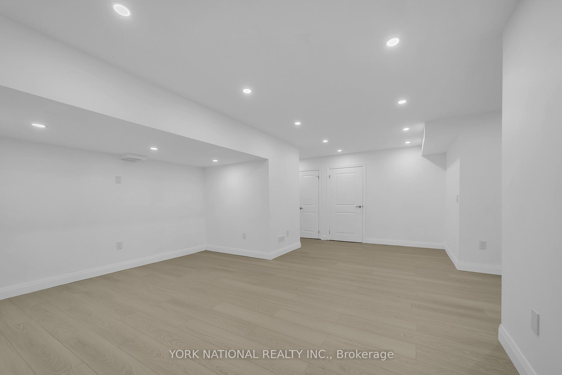 Photo 9 of 67 Menotti Drive, Richmond Hill, Oak Ridges — HOMEH