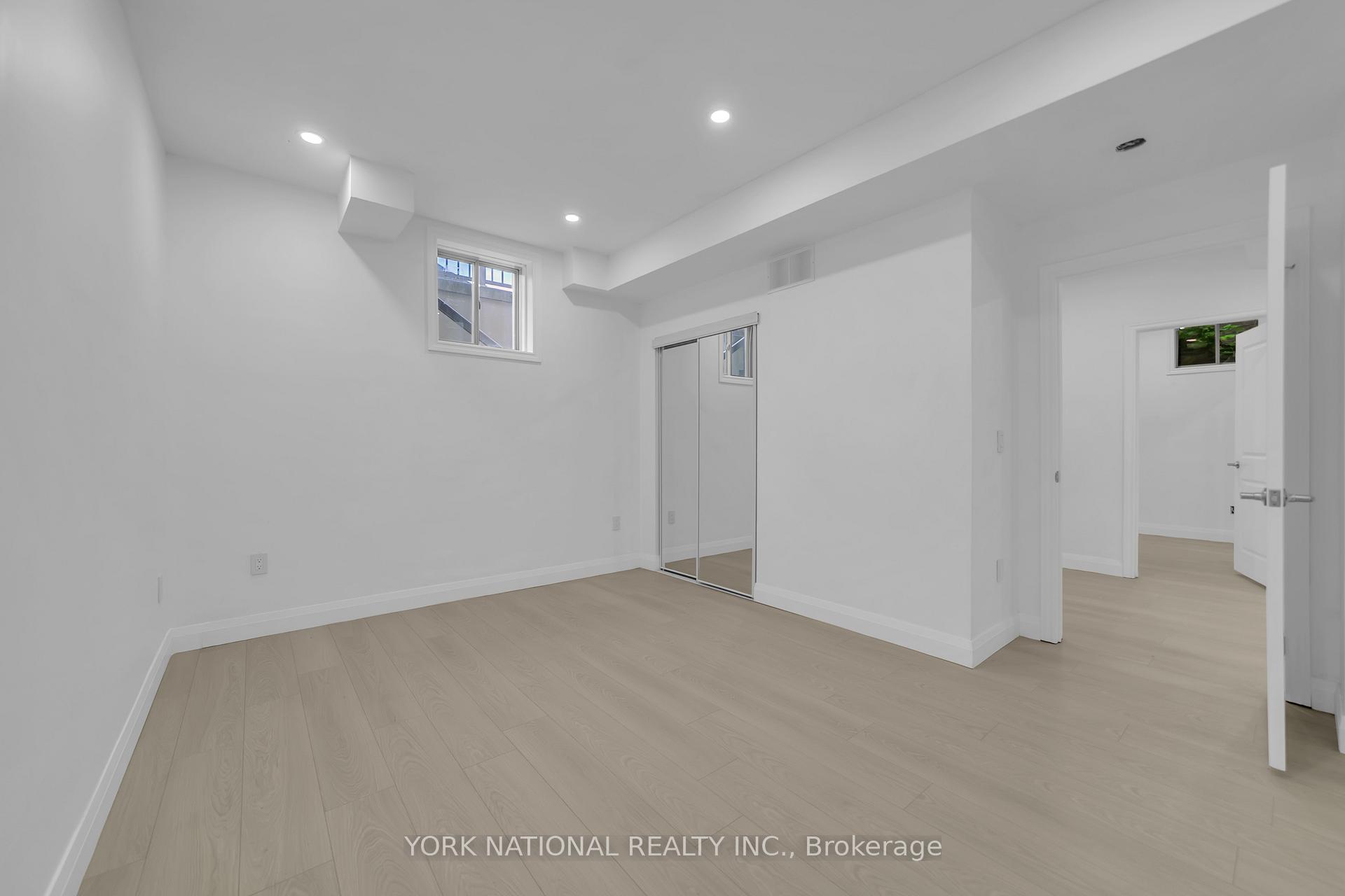 Photo 14 of 67 Menotti Drive, Richmond Hill, Oak Ridges — HOMEH