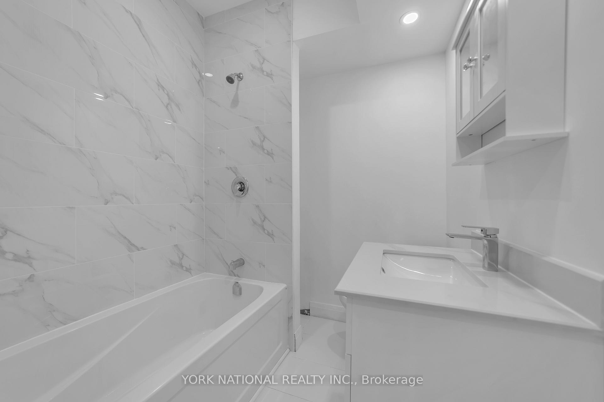 Photo 16 of 67 Menotti Drive, Richmond Hill, Oak Ridges — HOMEH