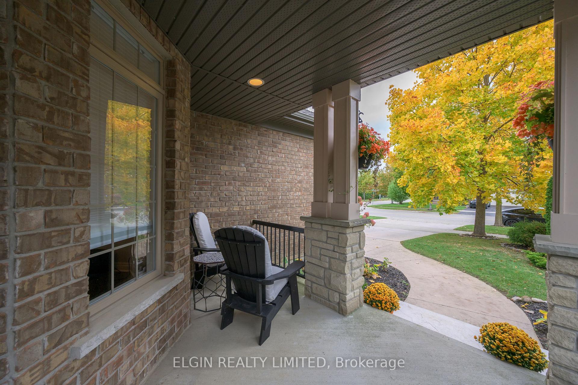 Photo 3 of 160 Lake Margaret Trail, St. Thomas — HOMEH