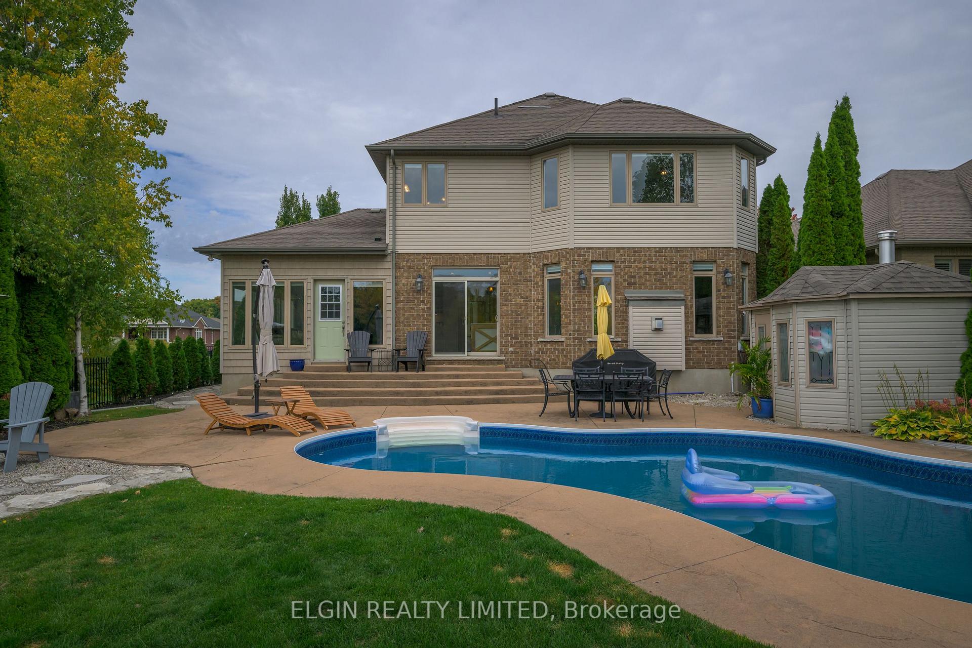 Photo 10 of 160 Lake Margaret Trail, St. Thomas — HOMEH