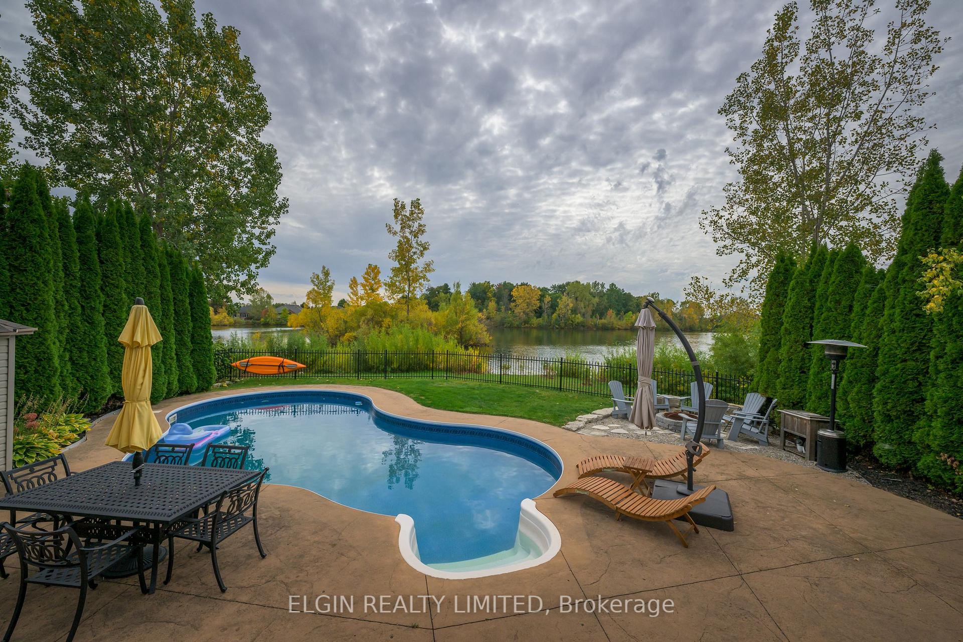 Photo 11 of 160 Lake Margaret Trail, St. Thomas — HOMEH