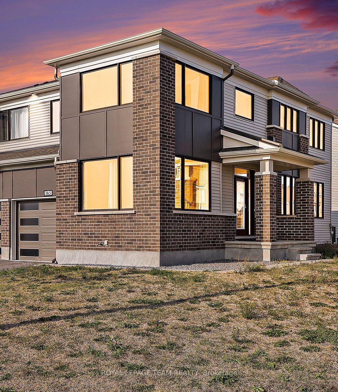Front of 165 Yearling Circle