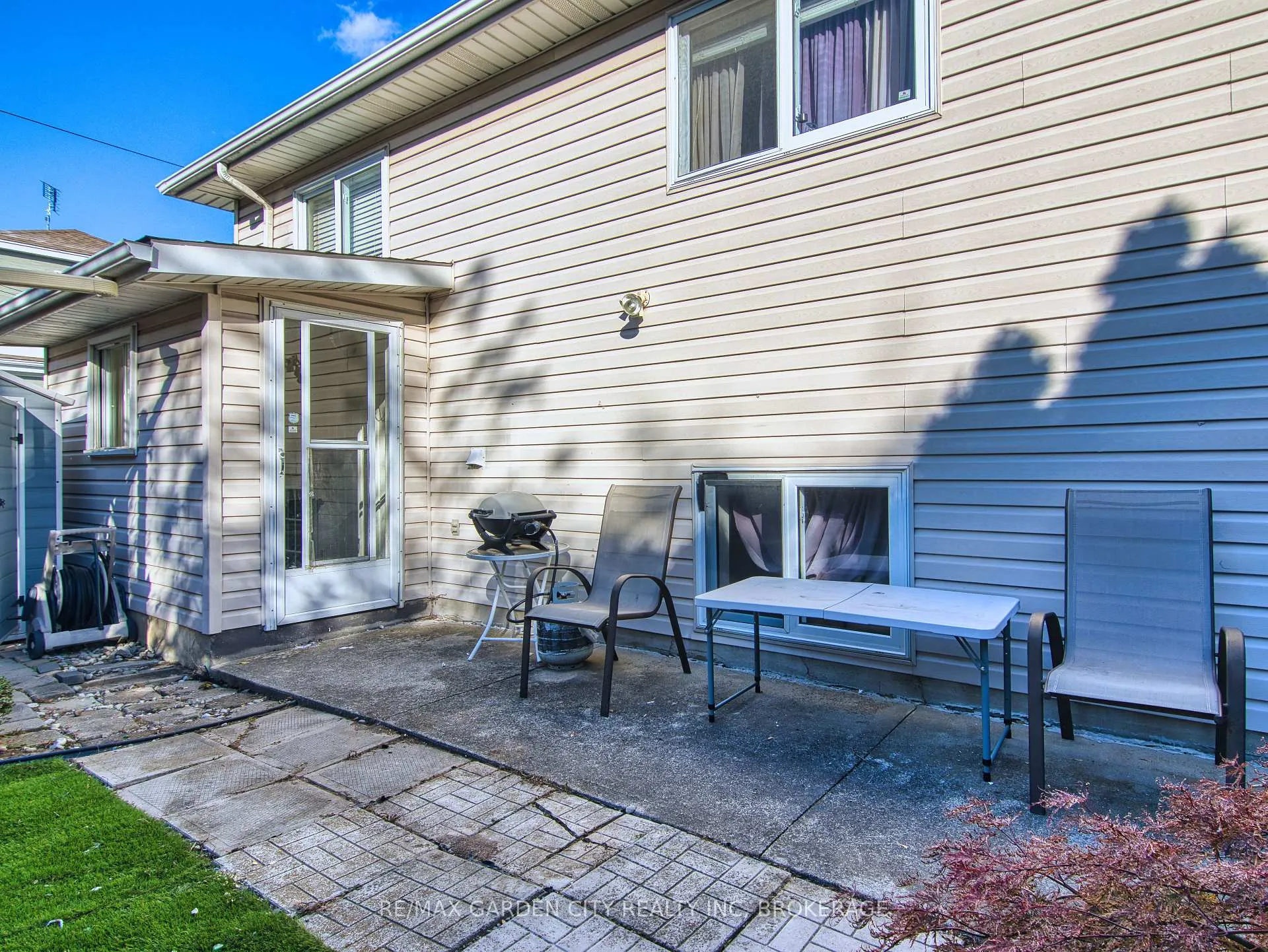 Photo 7 of 61 Concord Avenue, St. Catharines, Facer — HOMEH