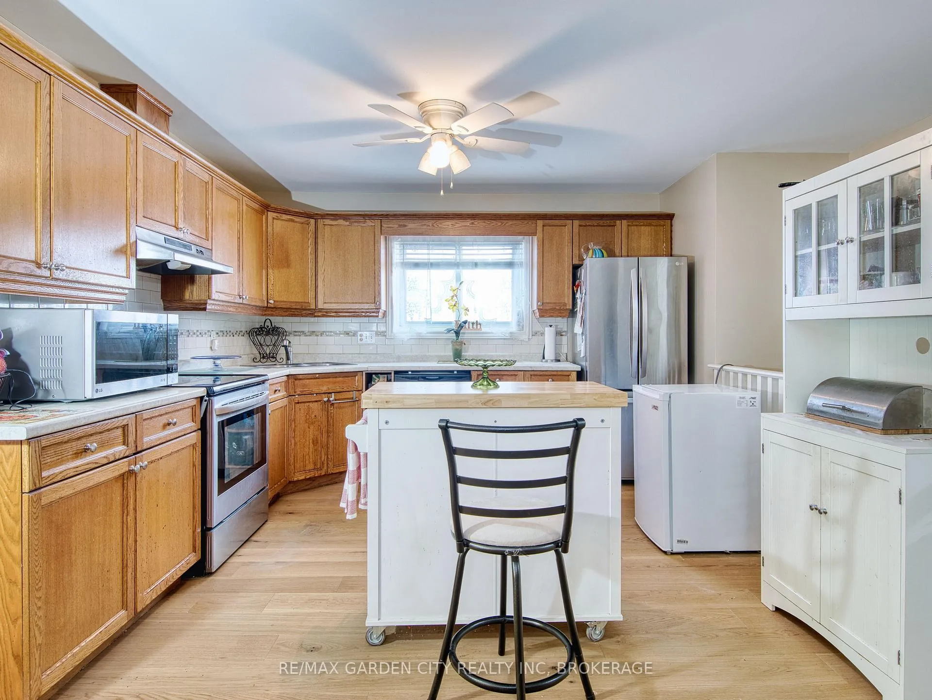 Photo 15 of 61 Concord Avenue, St. Catharines, Facer — HOMEH