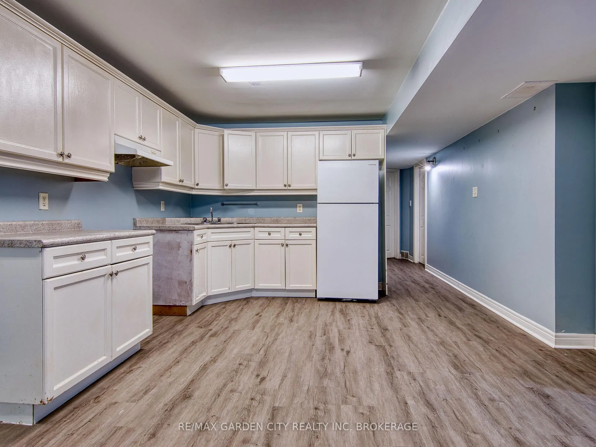 Photo 26 of 61 Concord Avenue, St. Catharines, Facer — HOMEH