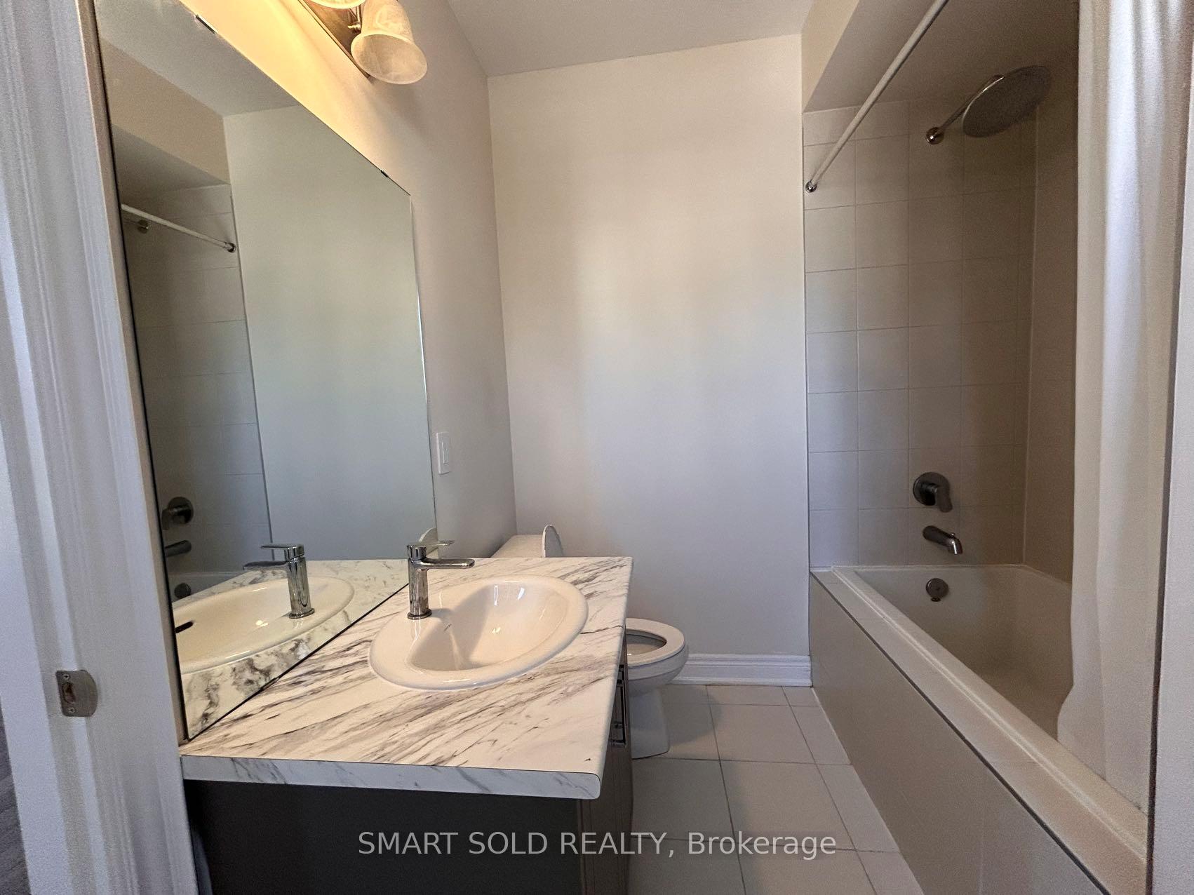 Photo 10 of 30 Menotti Drive, Richmond Hill, Oak Ridges — HOMEH