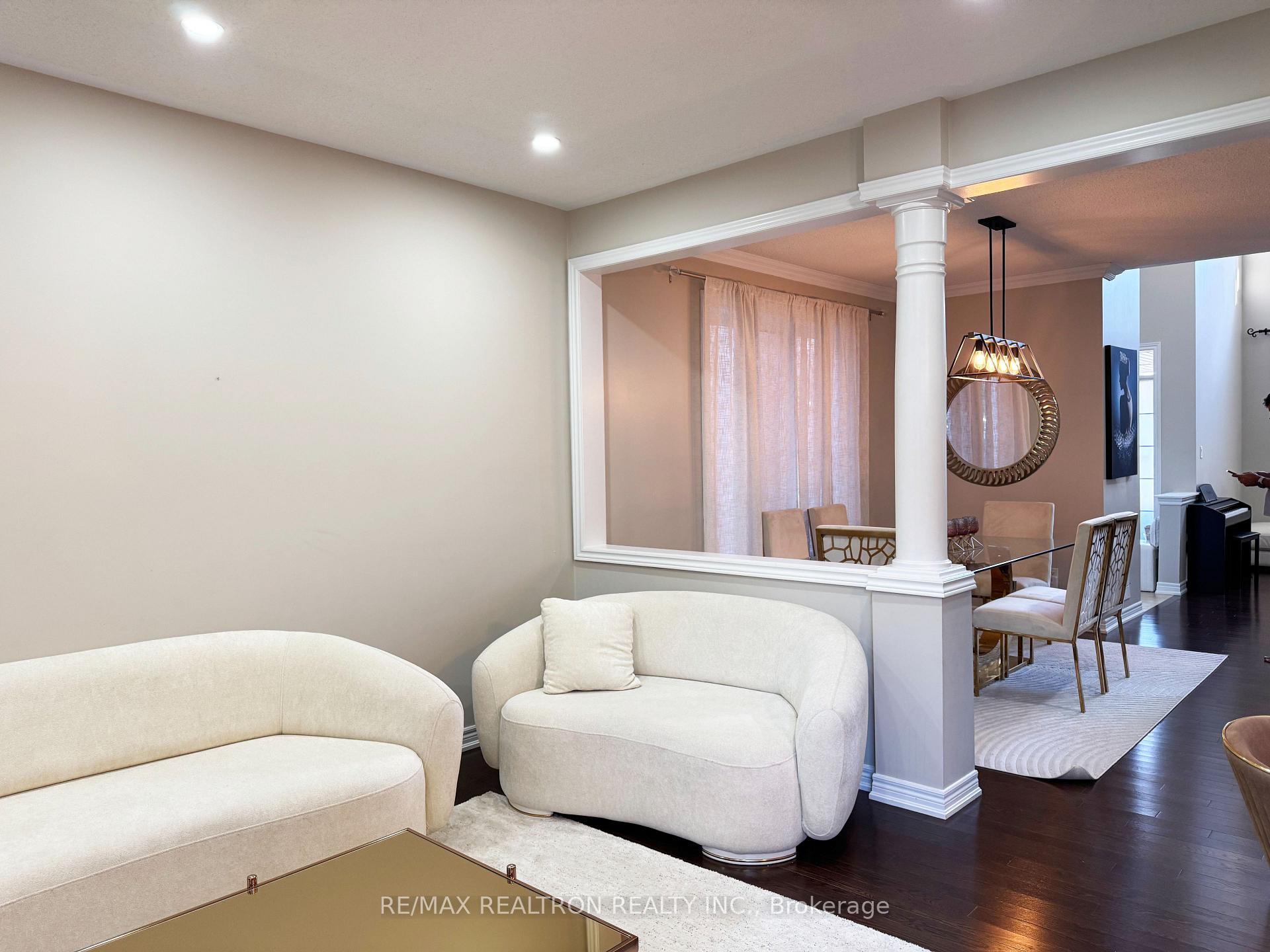 Photo 6 of 109 Thomas Legge Crescent, Richmond Hill, Oak Ridges — HOMEH