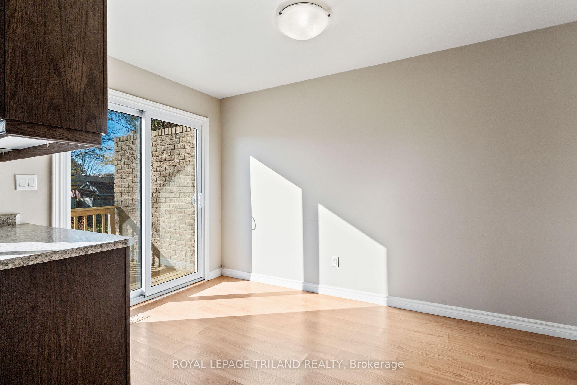 Photo 12 of 36 Vanier Place, St. Thomas — HOMEH