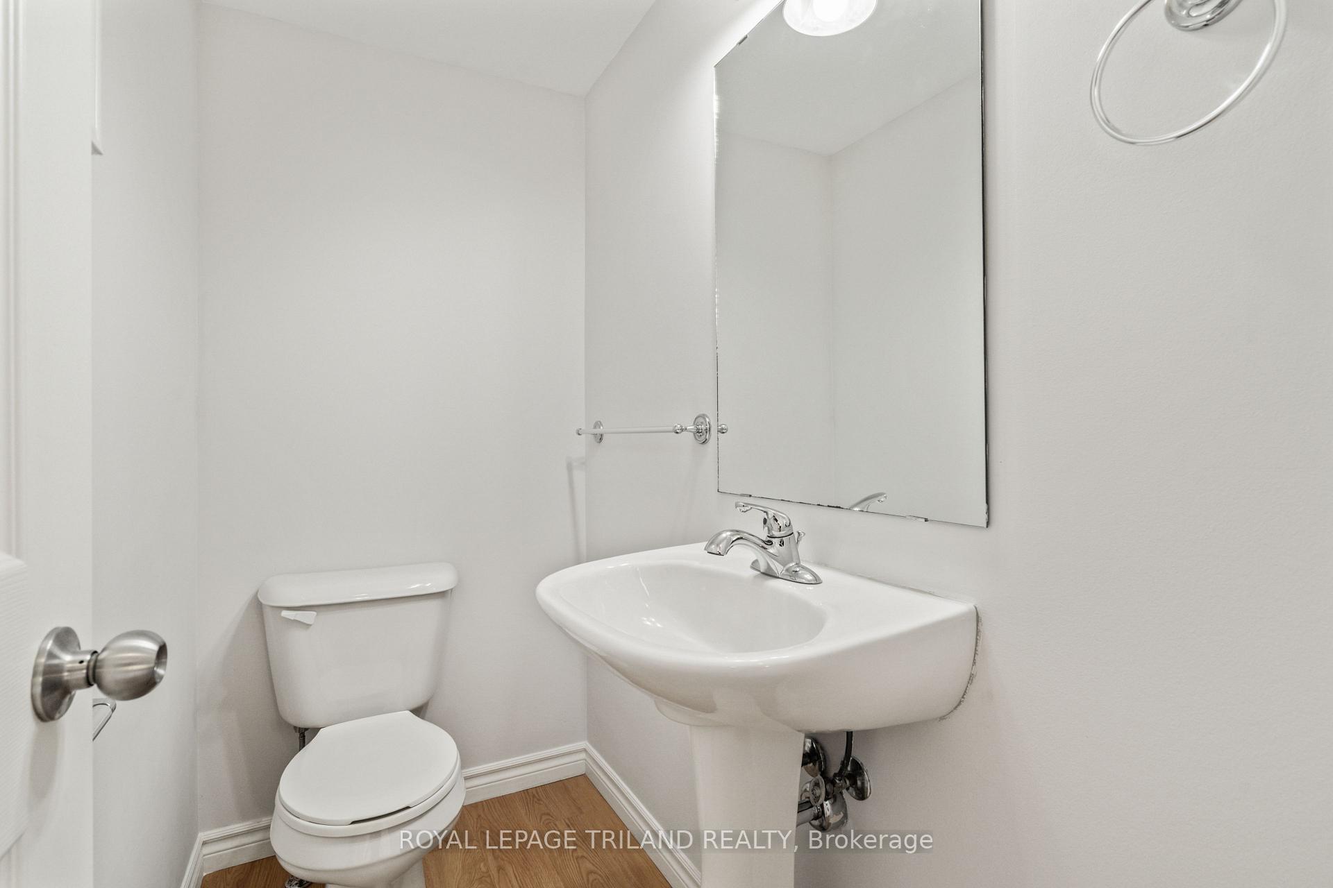 Photo 17 of 36 Vanier Place, St. Thomas — HOMEH