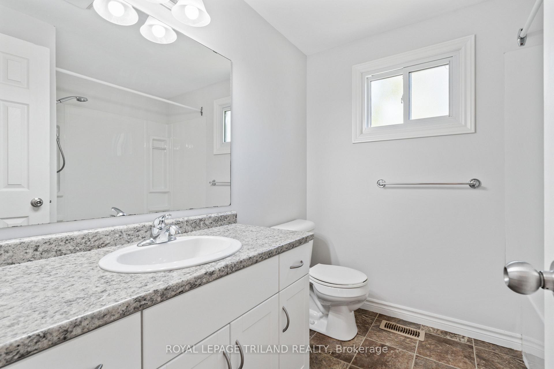 Photo 25 of 36 Vanier Place, St. Thomas — HOMEH