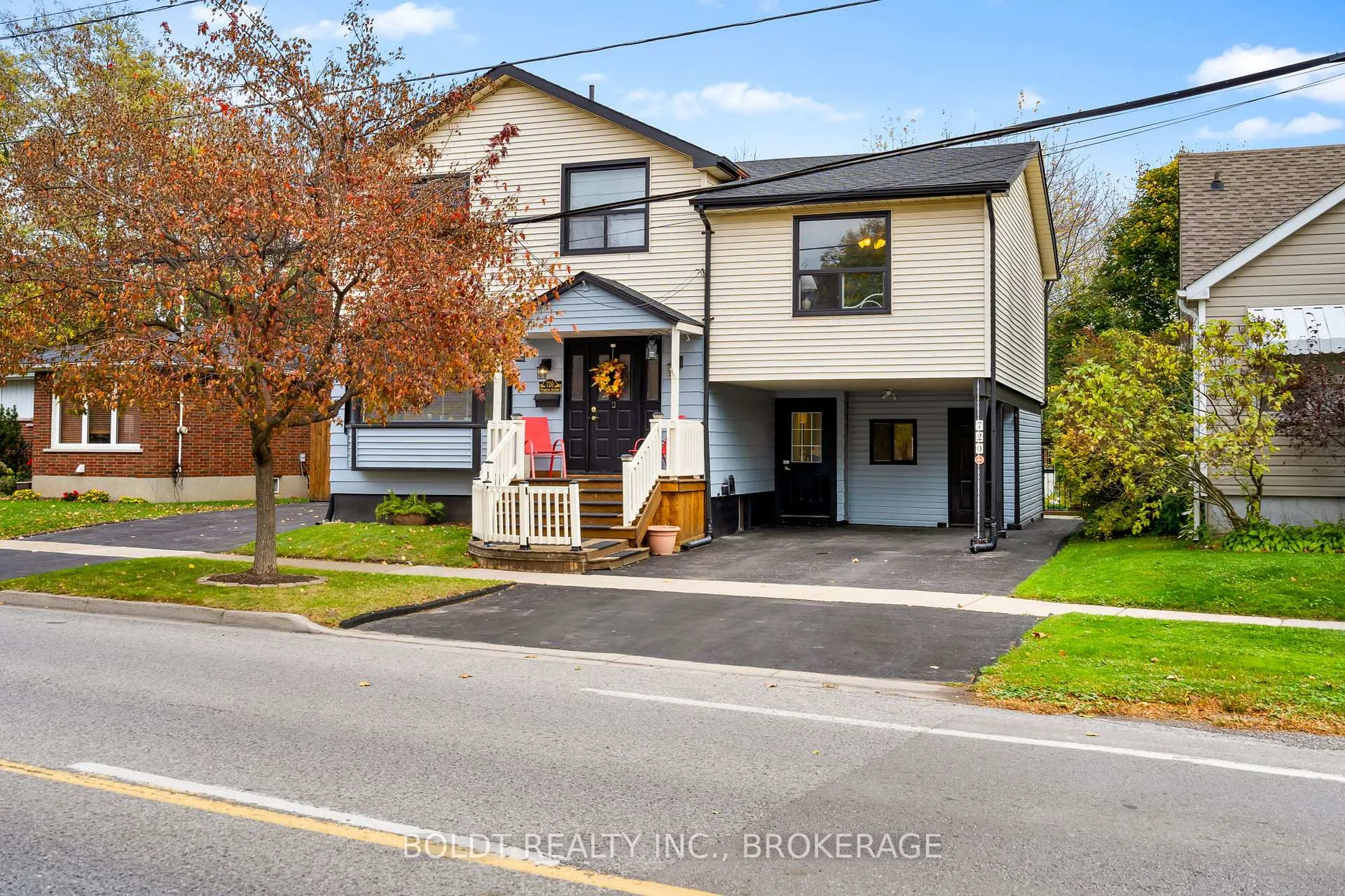 Photo 2 of 720 Niagara Street, St. Catharines, Bunting/Linwell — HOMEH