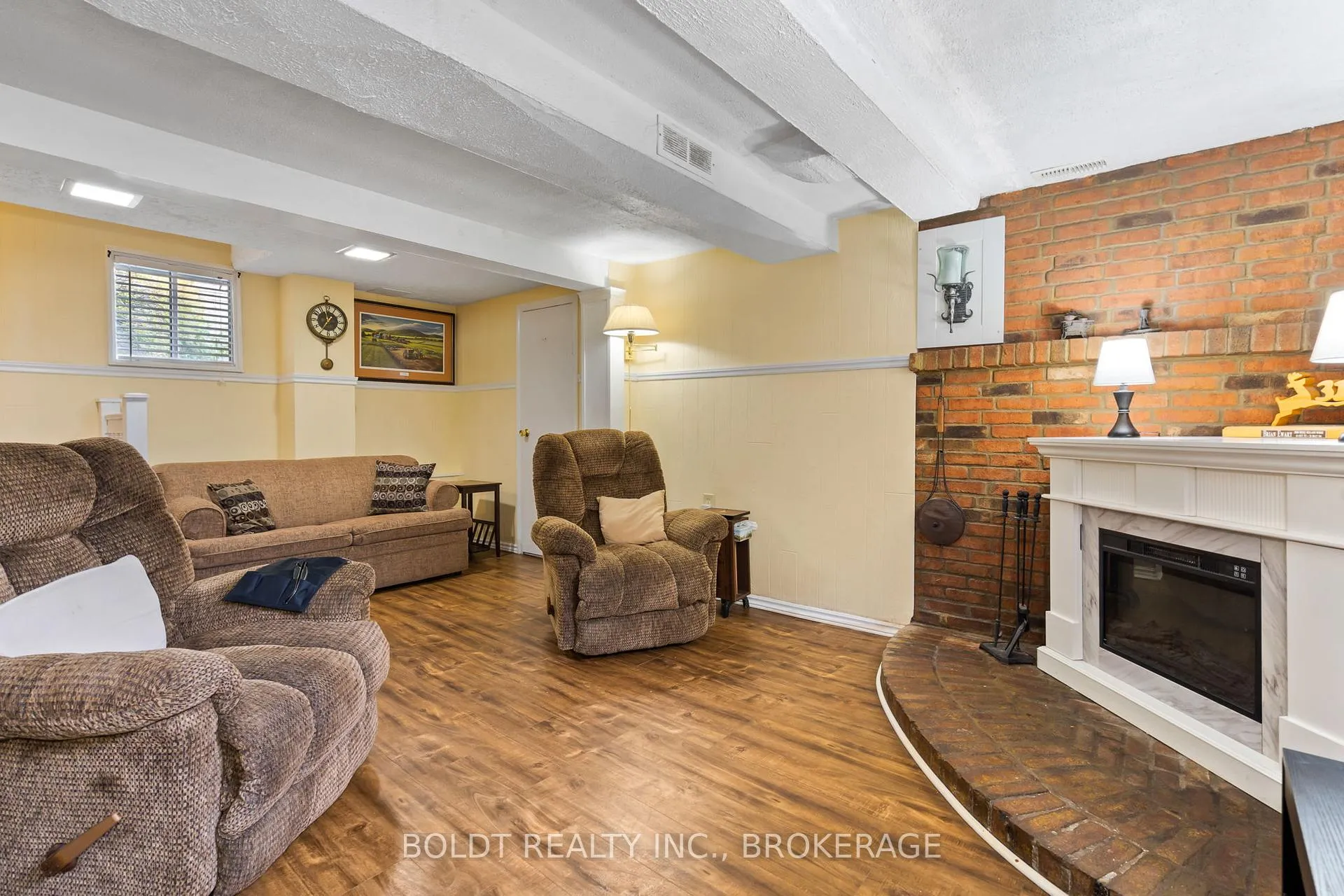 Photo 23 of 720 Niagara Street, St. Catharines, Bunting/Linwell — HOMEH