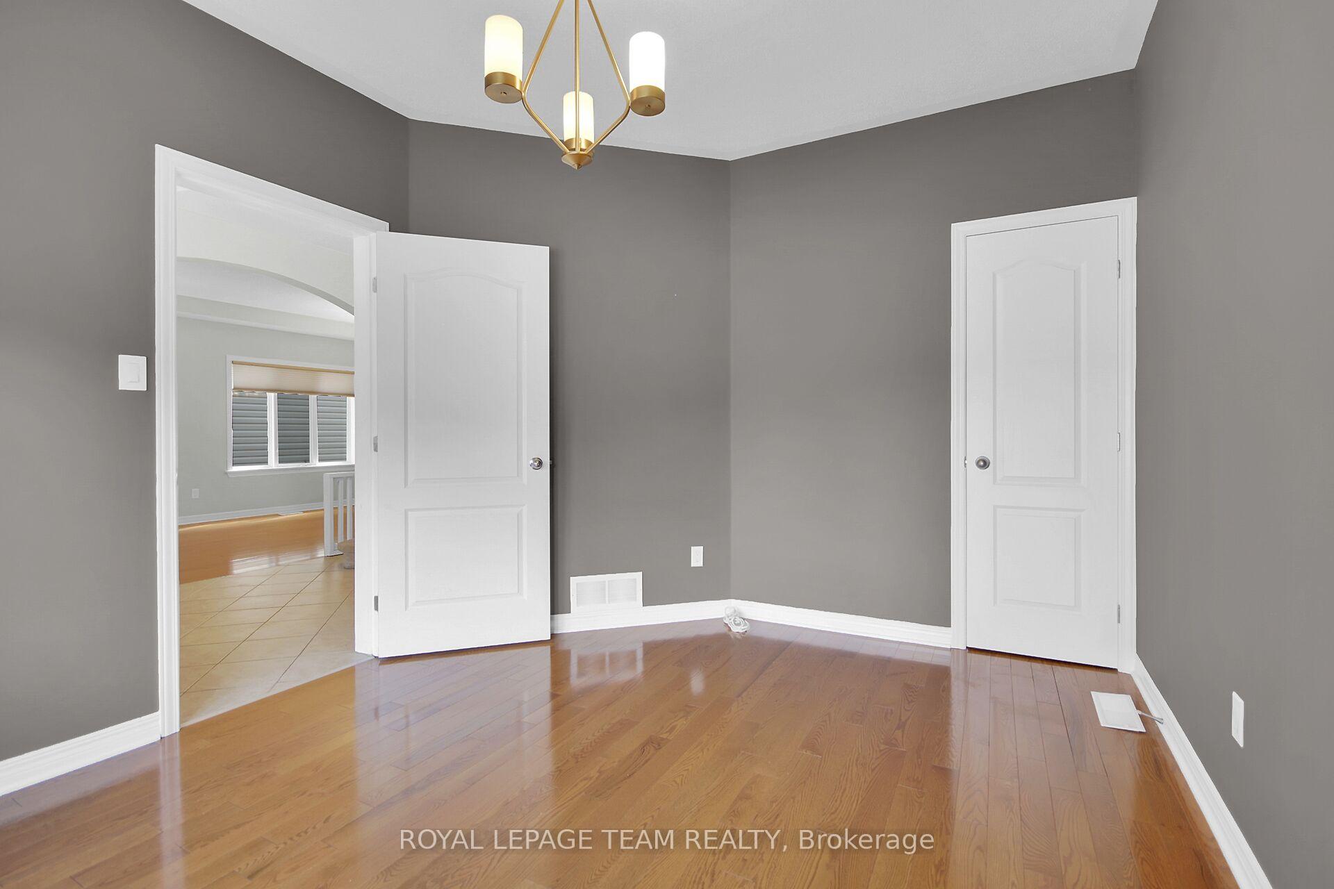 Photo 6 of 31 Wilderness Way, Ottawa, Stittsville (North) — HOMEH