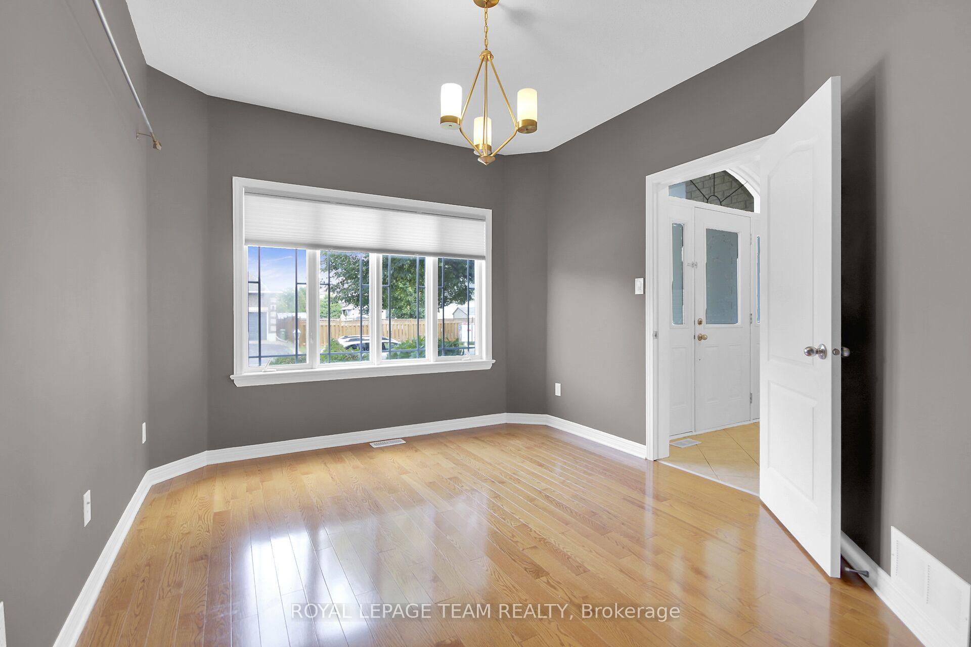Photo 8 of 31 Wilderness Way, Ottawa, Stittsville (North) — HOMEH