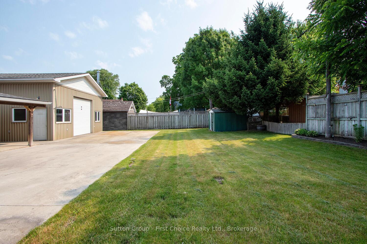 Photo 41 of 307 Nelson Street, Stratford — HOMEH