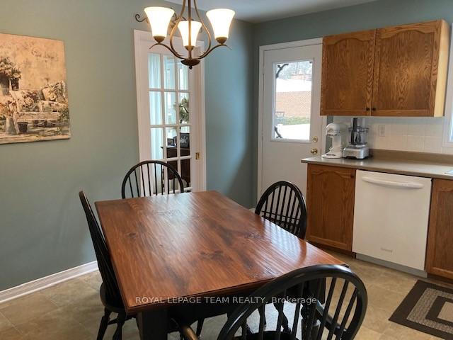 Photo 4 of 19 Beverly Street, Ottawa, Stittsville (Central) — HOMEH