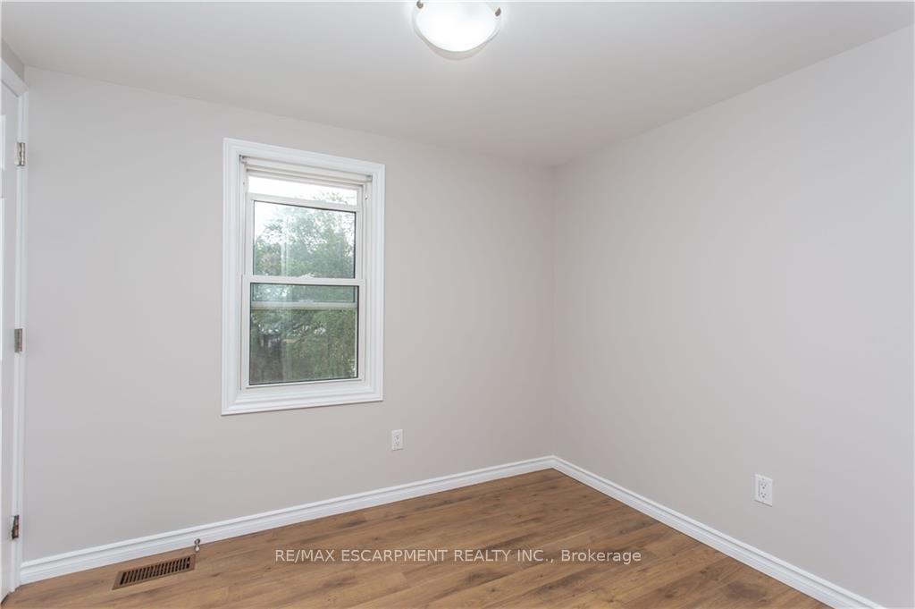 Photo 14 of 44 St. Peter Street, St. Catharines, Burleigh Hill — HOMEH