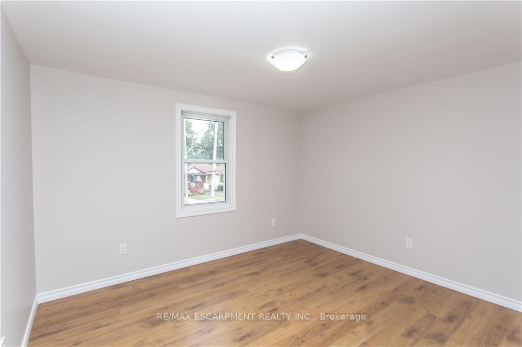 Photo 17 of 44 St. Peter Street, St. Catharines, Burleigh Hill — HOMEH