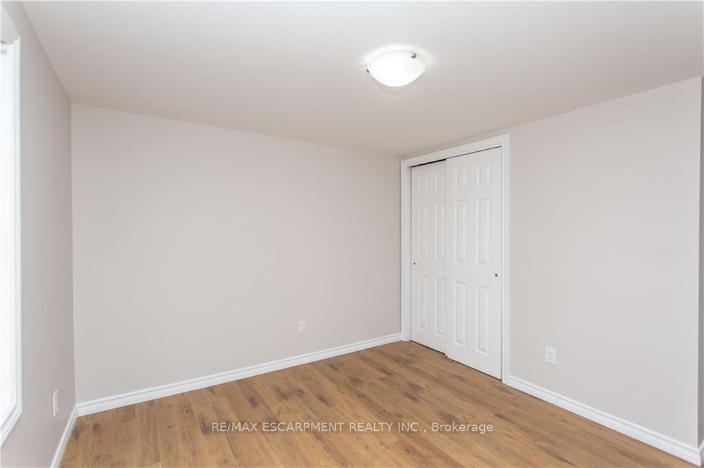 Photo 18 of 44 St. Peter Street, St. Catharines, Burleigh Hill — HOMEH