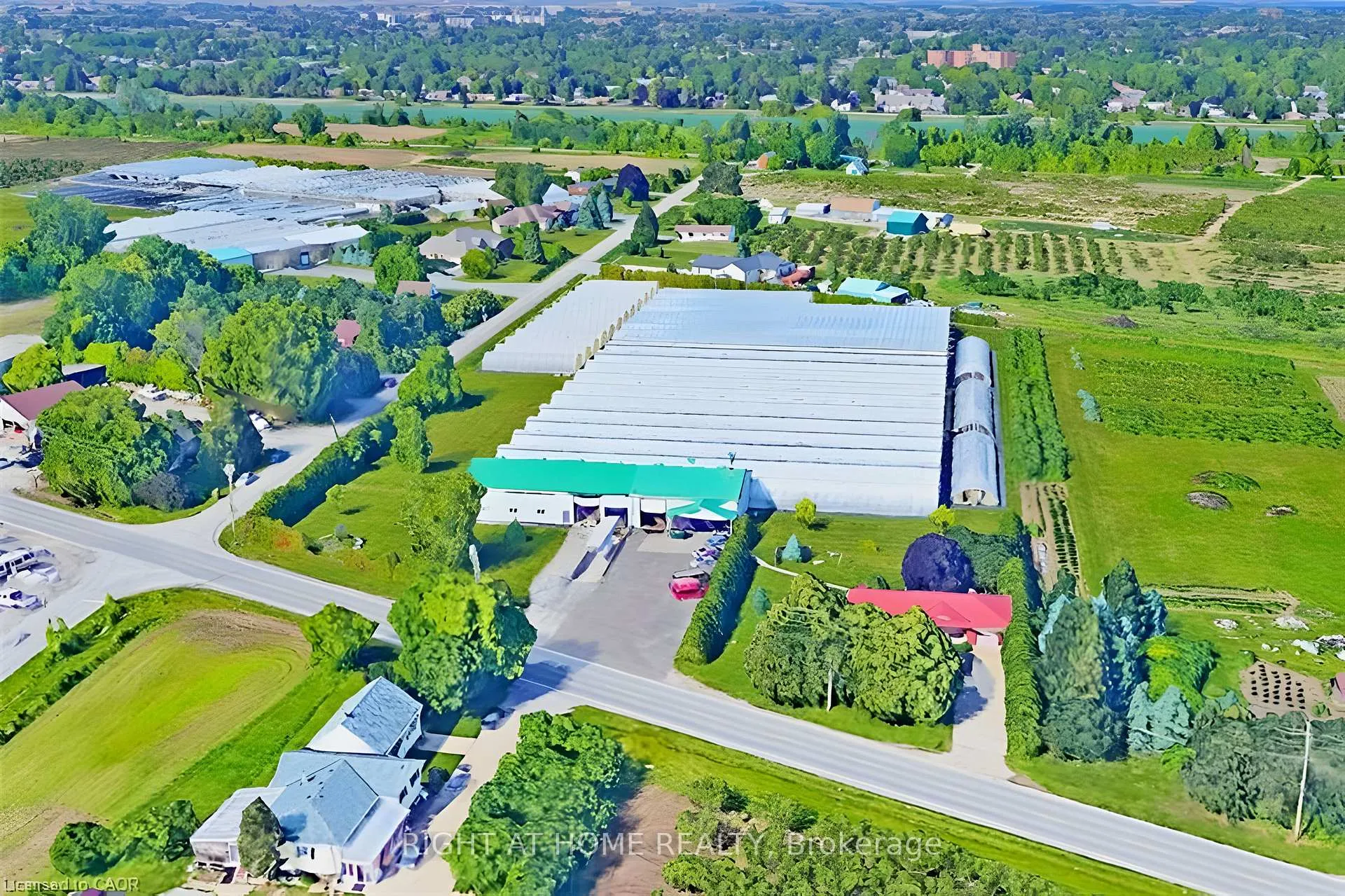 Photo 4 of 344 Read Road, St. Catharines, Port Weller — HOMEH