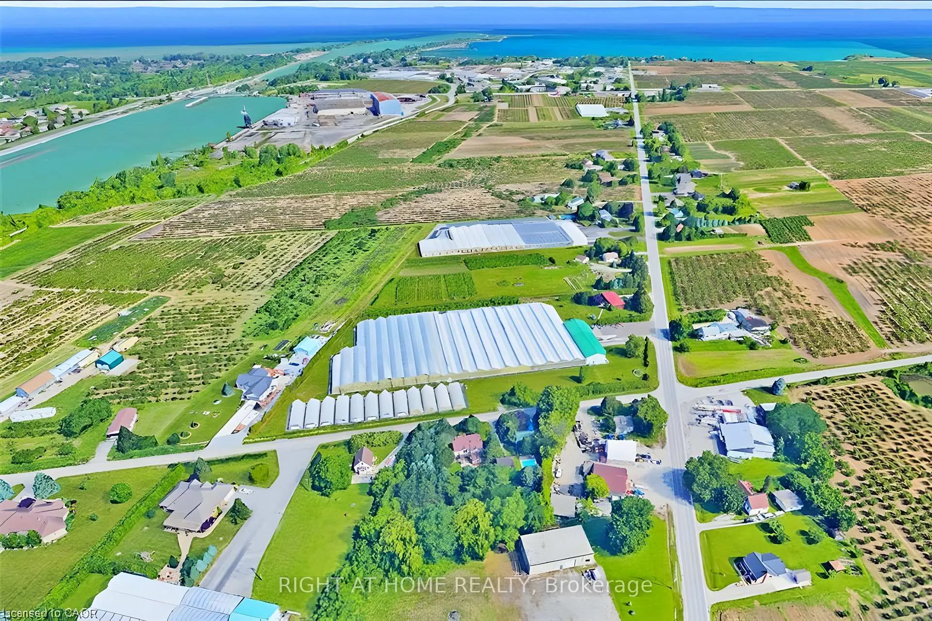 Photo 8 of 344 Read Road, St. Catharines, Port Weller — HOMEH