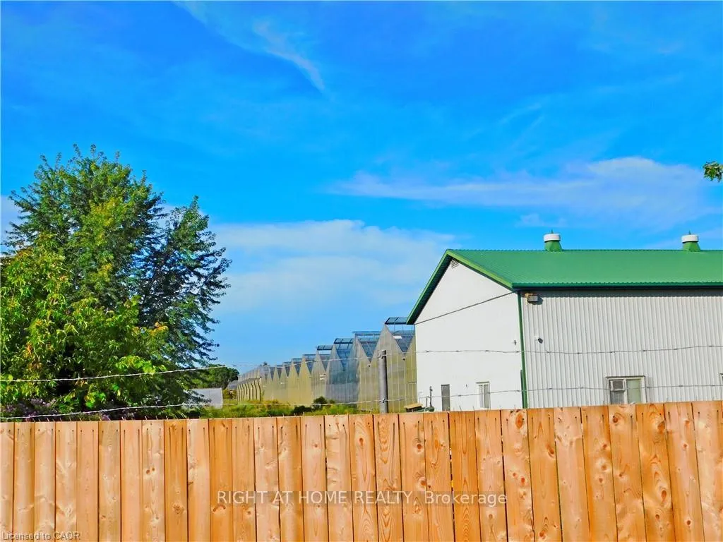 Photo 9 of 344 Read Road, St. Catharines, Port Weller — HOMEH