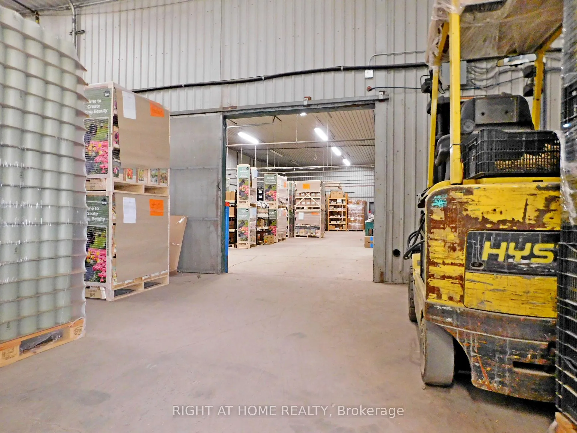Photo 13 of 344 Read Road, St. Catharines, Port Weller — HOMEH