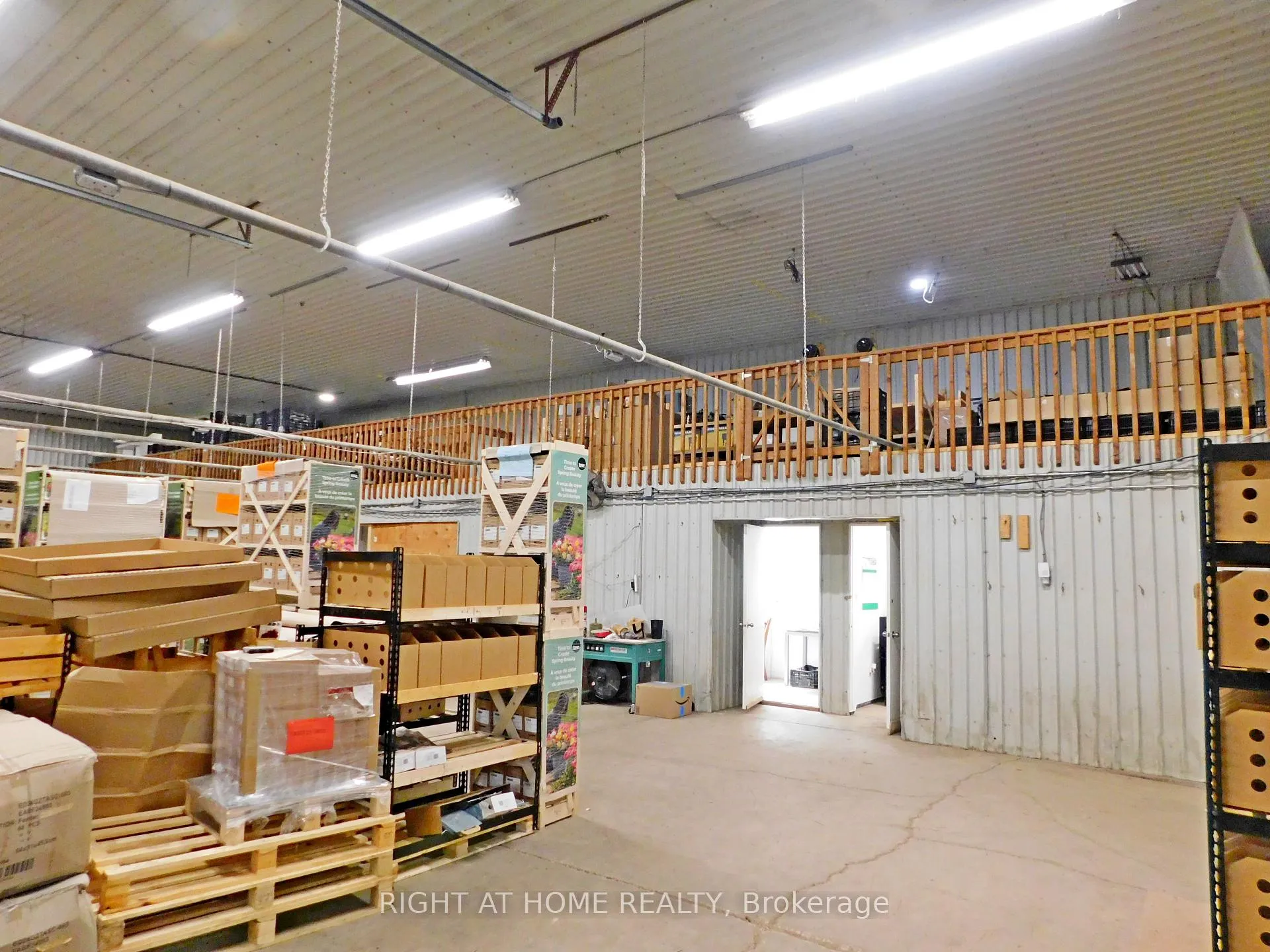 Photo 15 of 344 Read Road, St. Catharines, Port Weller — HOMEH