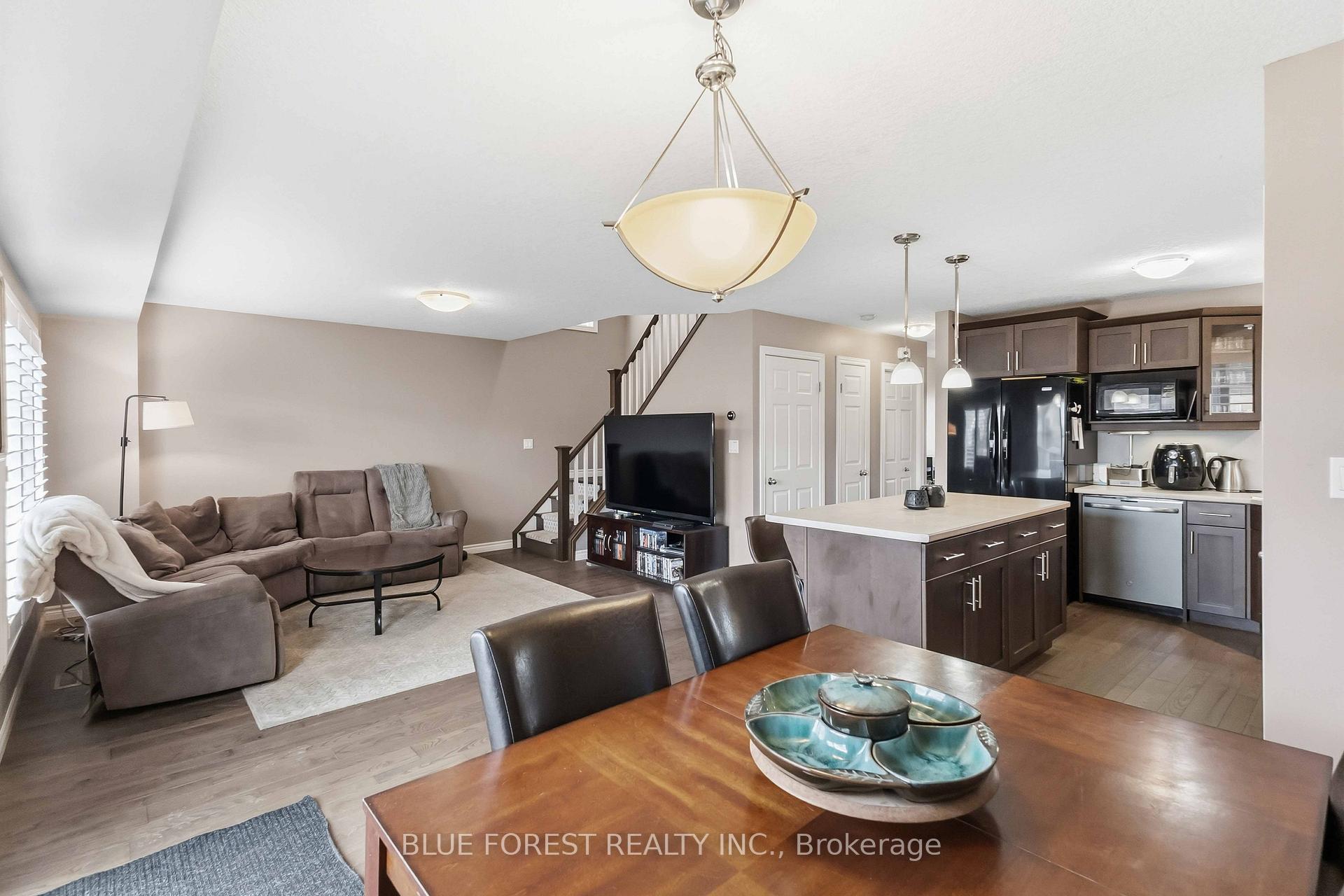 Photo 7 of 77 Pine Valley Drive, St. Thomas — HOMEH