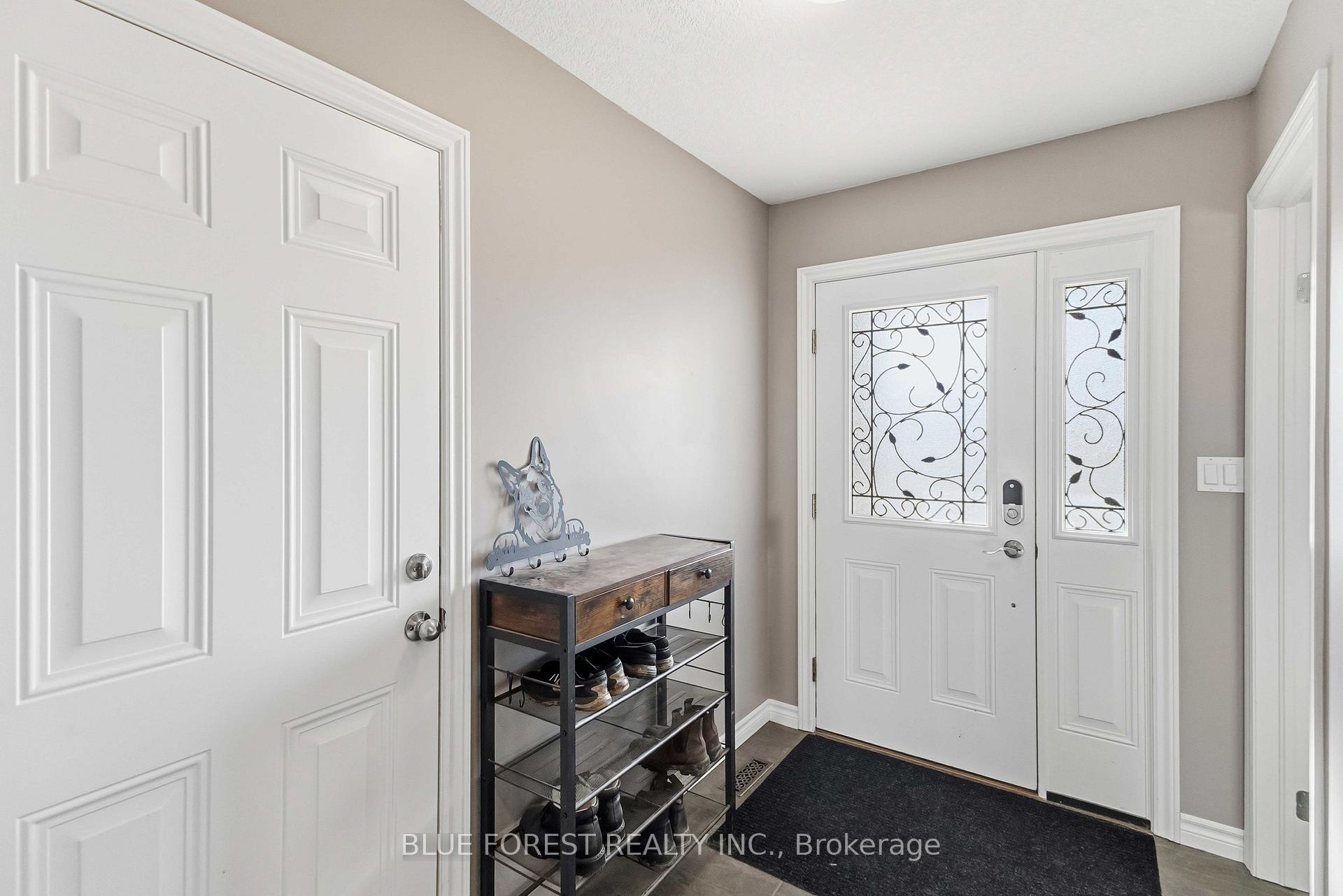 Photo 8 of 77 Pine Valley Drive, St. Thomas — HOMEH