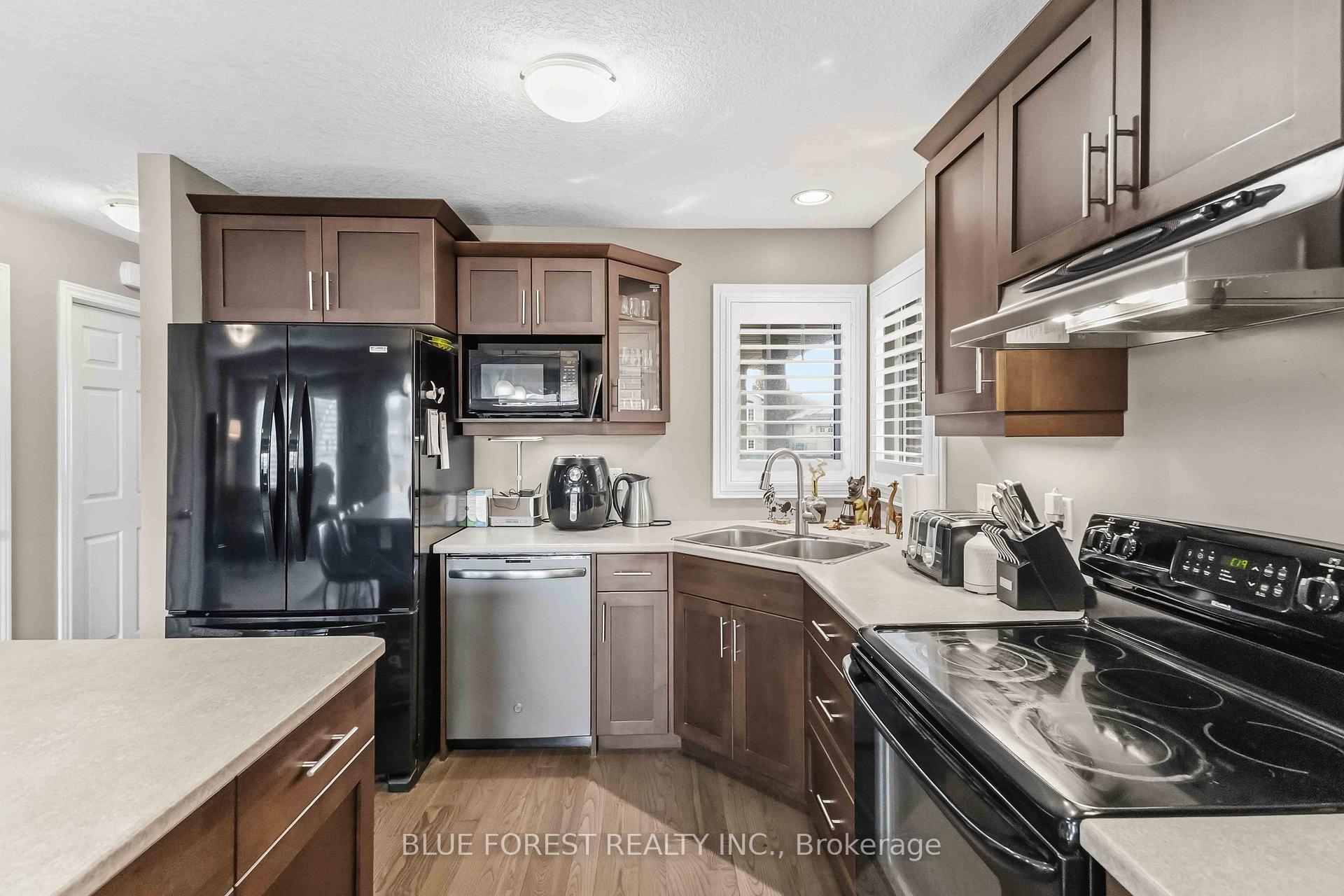 Photo 13 of 77 Pine Valley Drive, St. Thomas — HOMEH