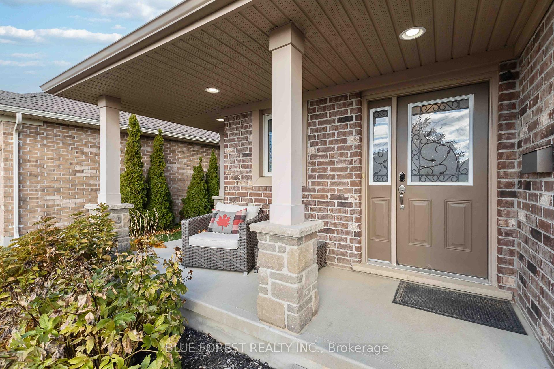 Photo 42 of 77 Pine Valley Drive, St. Thomas — HOMEH