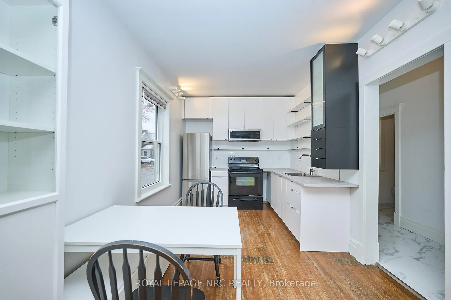 Photo 5 of 61 York Street, St. Catharines, Downtown — HOMEH