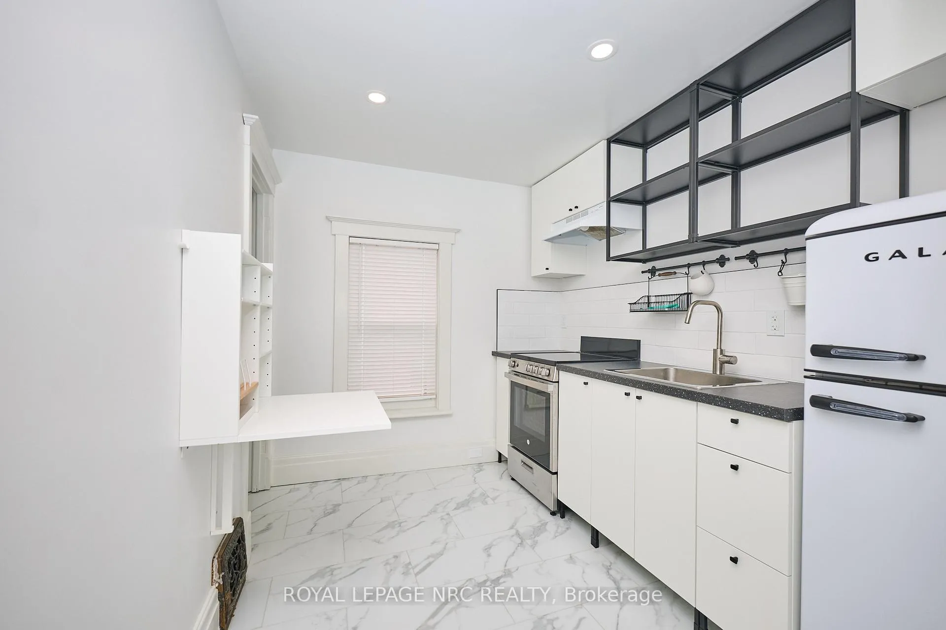 Photo 11 of 61 York Street, St. Catharines, Downtown — HOMEH