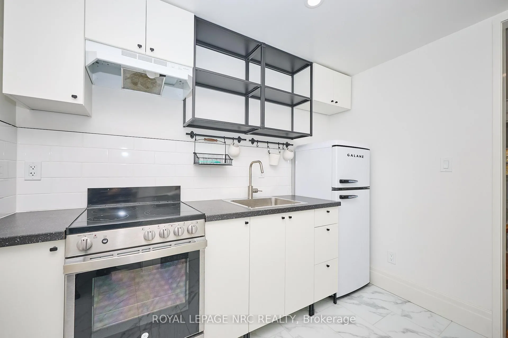 Photo 12 of 61 York Street, St. Catharines, Downtown — HOMEH