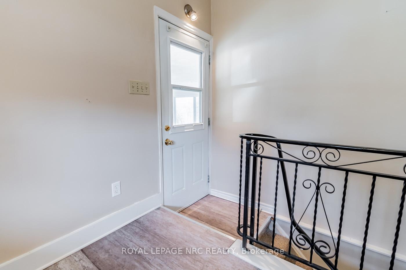 Photo 10 of 189 Glendale Avenue, St. Catharines, Glendale/Glenridge — HOMEH