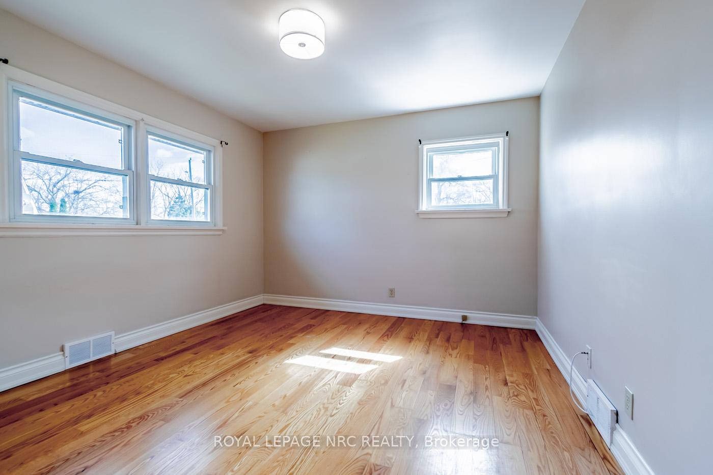 Photo 13 of 189 Glendale Avenue, St. Catharines, Glendale/Glenridge — HOMEH