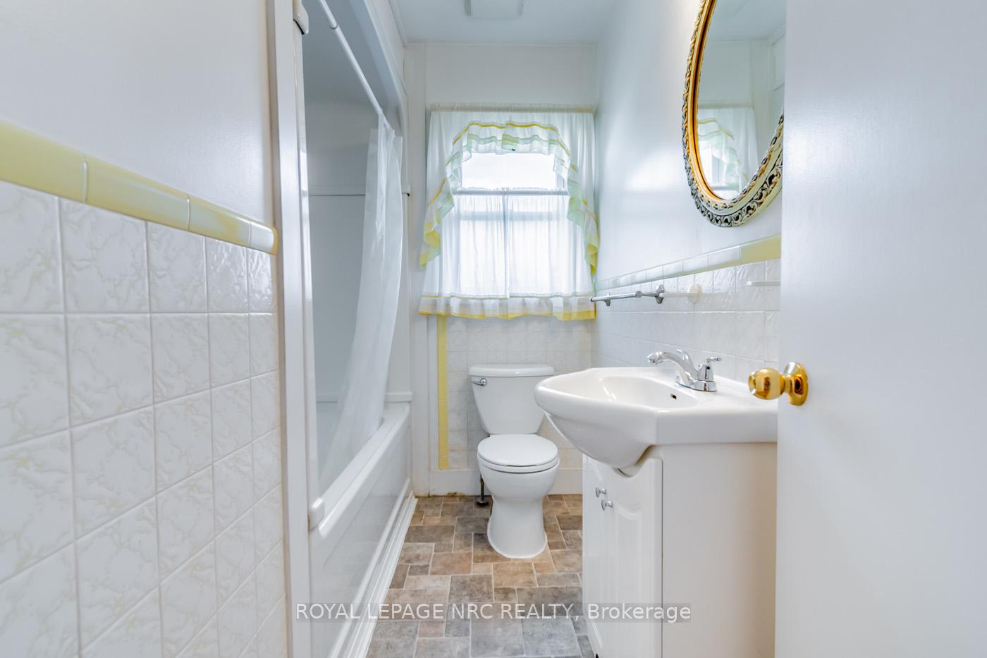 Photo 16 of 189 Glendale Avenue, St. Catharines, Glendale/Glenridge — HOMEH