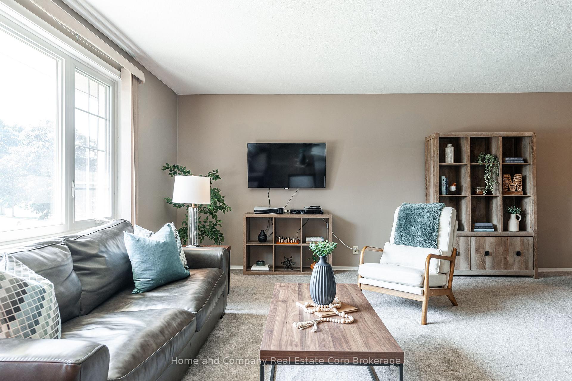 Photo 3 of 205 Graff Avenue, Stratford — HOMEH