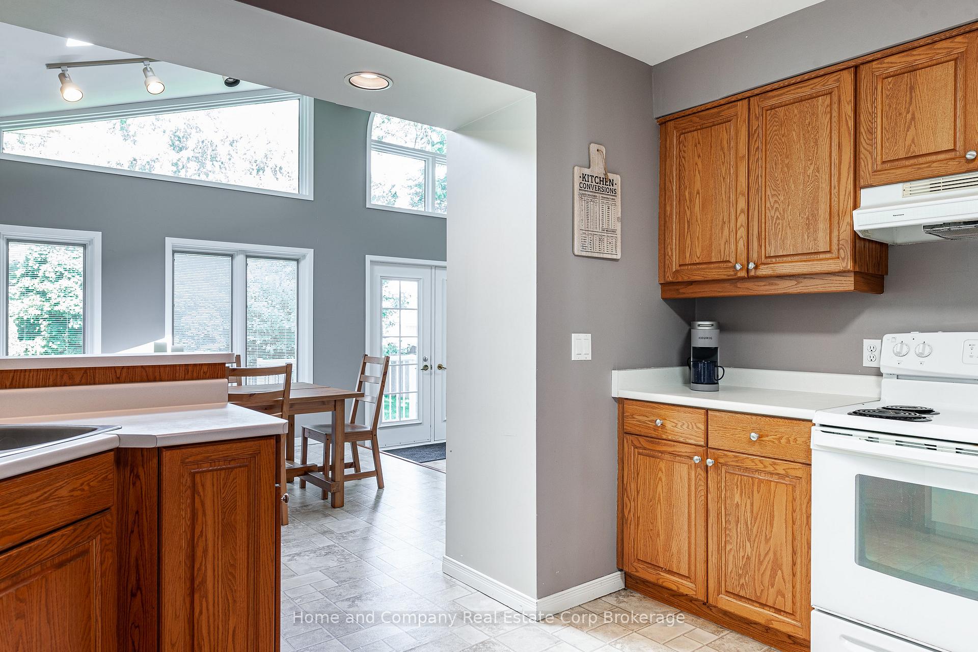 Photo 12 of 205 Graff Avenue, Stratford — HOMEH