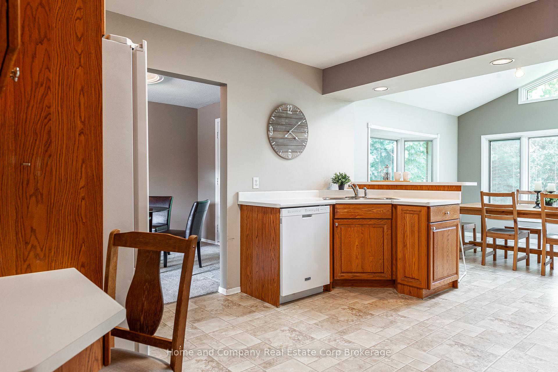 Photo 14 of 205 Graff Avenue, Stratford — HOMEH