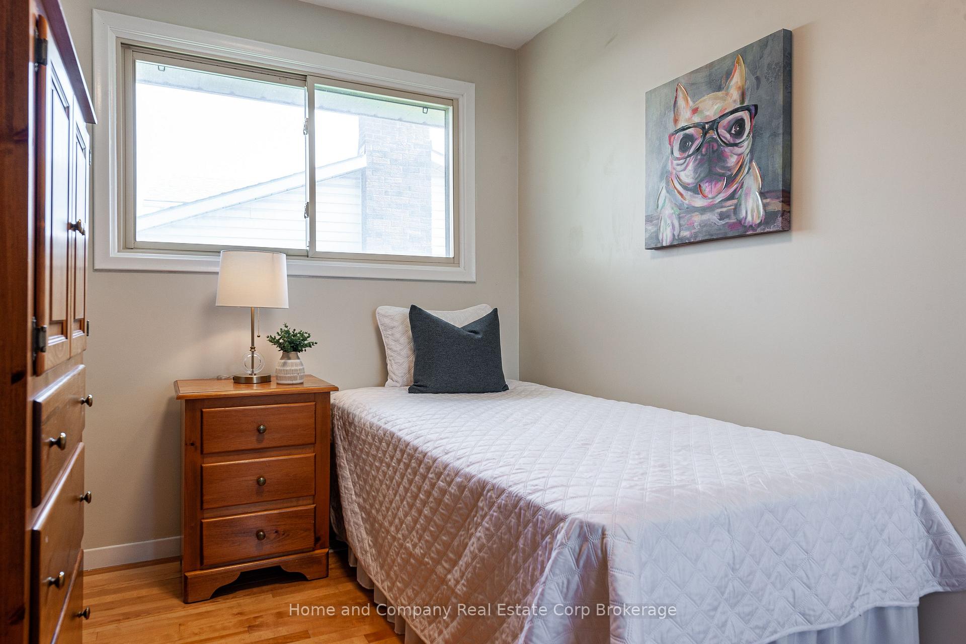 Photo 30 of 205 Graff Avenue, Stratford — HOMEH