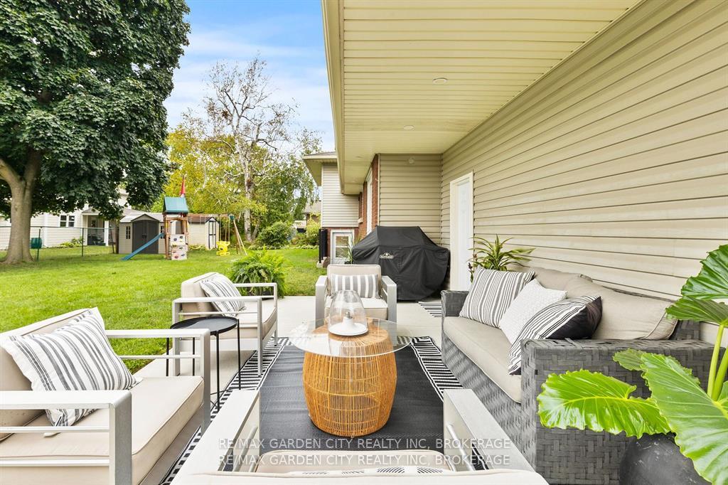 Photo 39 of 3 Cardinal Circle, St. Catharines, Vine/Linwell — HOMEH